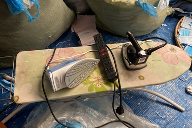 Đáng sợ: Gom hàng trăm kg khẩu trang y tế đã dùng rồi bán ra thị trường