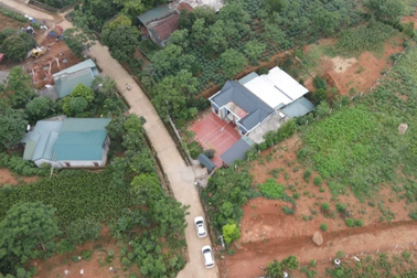 Không có quy định yêu cầu từ bỏ quyền sử dụng đất