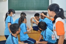 Tràn lan dạy thêm, liên kết: Các địa phương tạm dừng để kiểm tra, rà soát