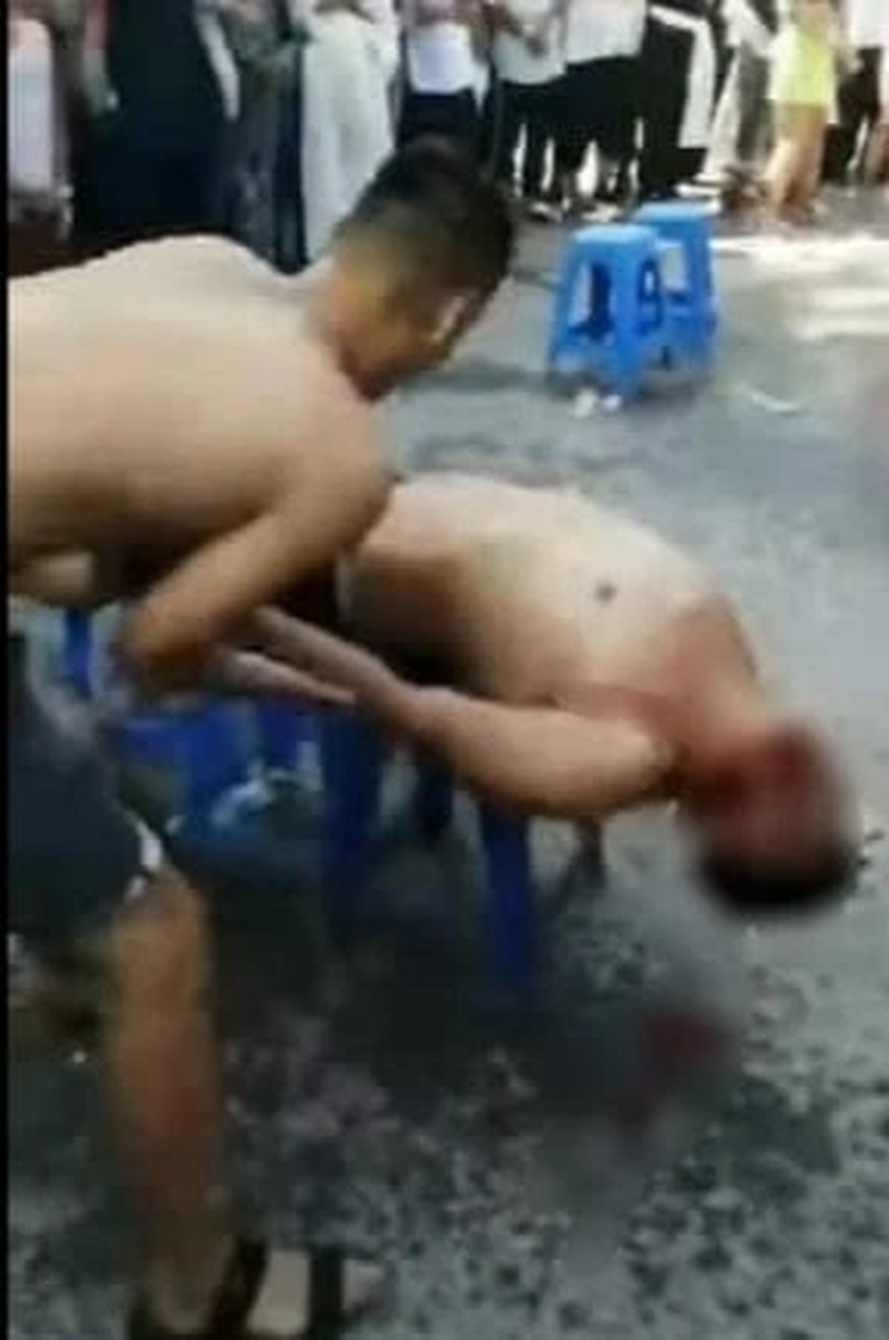 Võ sư mất mạng vì biểu diễn không thành công tuyệt học của phái Thiếu Lâm - 3 Võ sư mất mạng vì biểu diễn không thành công tuyệt học của phái Thiếu Lâm - 3