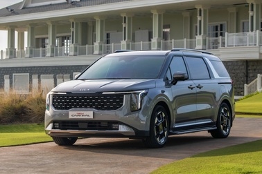 Kia Carnival 2024 ra mắt Việt Nam: Bỏ máy xăng, giá "sàn" tăng 110 triệu