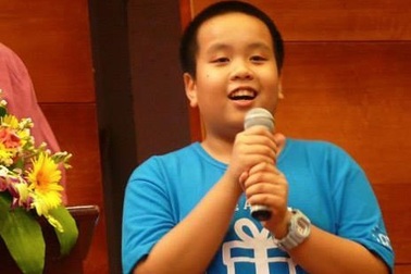 "Thần đồng" Đỗ Nhật Nam làm thơ về... tuổi dậy thì