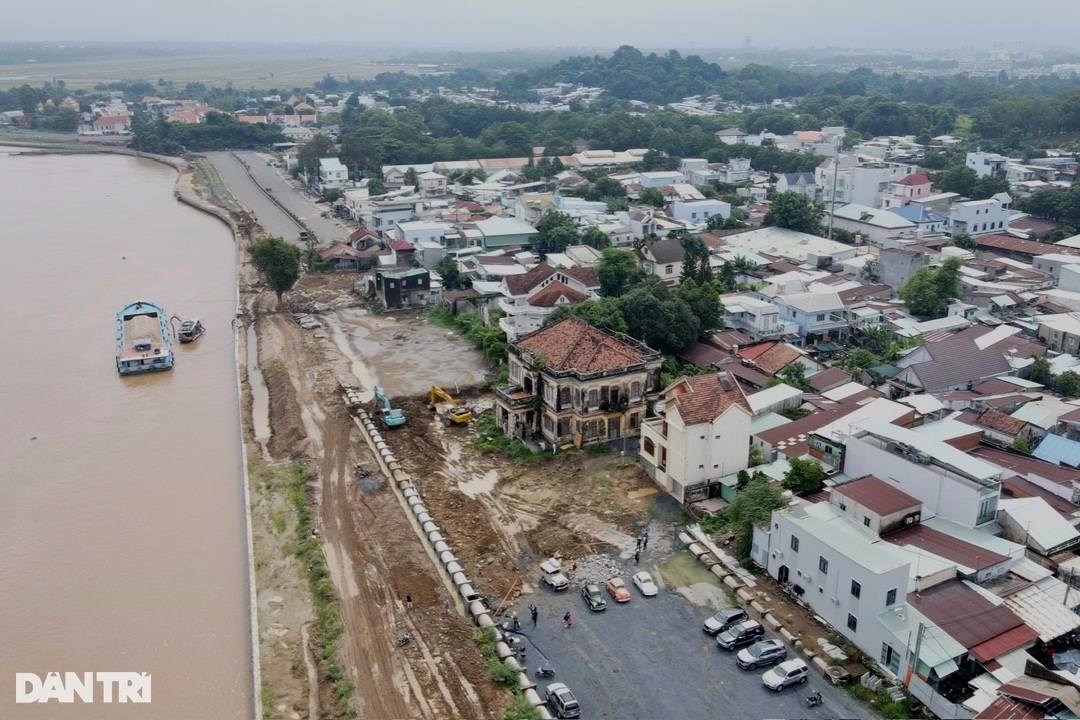 View - Biệt thự 100 tuổi ven sông Đồng Nai nguy cơ bị đập bỏ | Báo Dân trí