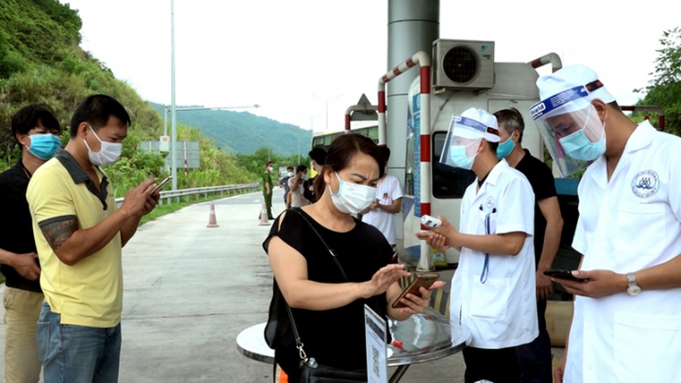 3 ca dương tính phát lộ trong vụ tông xe, xác định 80 người liên quan - 1 3 ca dương tính phát lộ trong vụ tông xe, xác định 80 người liên quan - 1