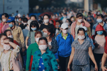 Hỗ trợ lao động mất việc tại công ty đông công nhân nhất TPHCM