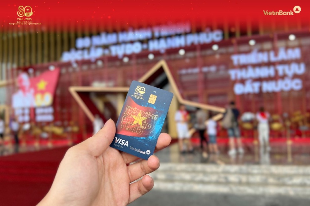 Nhận quà khi check-in gian hàng VietinBank tại triển lãm Thành tựu đất nước - 5 Nhận quà khi check-in gian hàng VietinBank tại triển lãm Thành tựu đất nước - 5