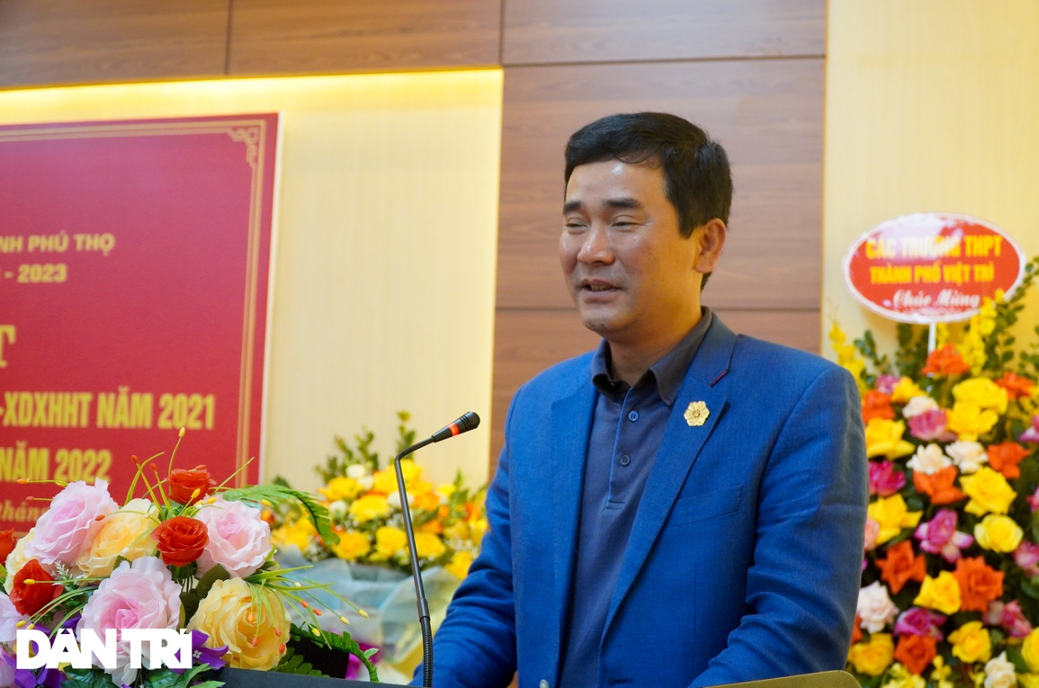 200 suất học bổng đến với học sinh nghèo ảnh hưởng bởi dịch bệnh Covid-19 - 4 200 suất học bổng đến với học sinh nghèo ảnh hưởng bởi dịch bệnh Covid-19 - 4