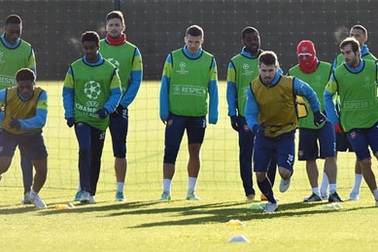 Arsenal im lìm chuẩn bị tới Thổ Nhĩ Kì