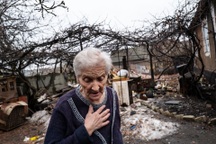 Dân thường ở "thùng thuốc súng" Đông Ukraine sống thấp thỏm giữa 2 làn đạn