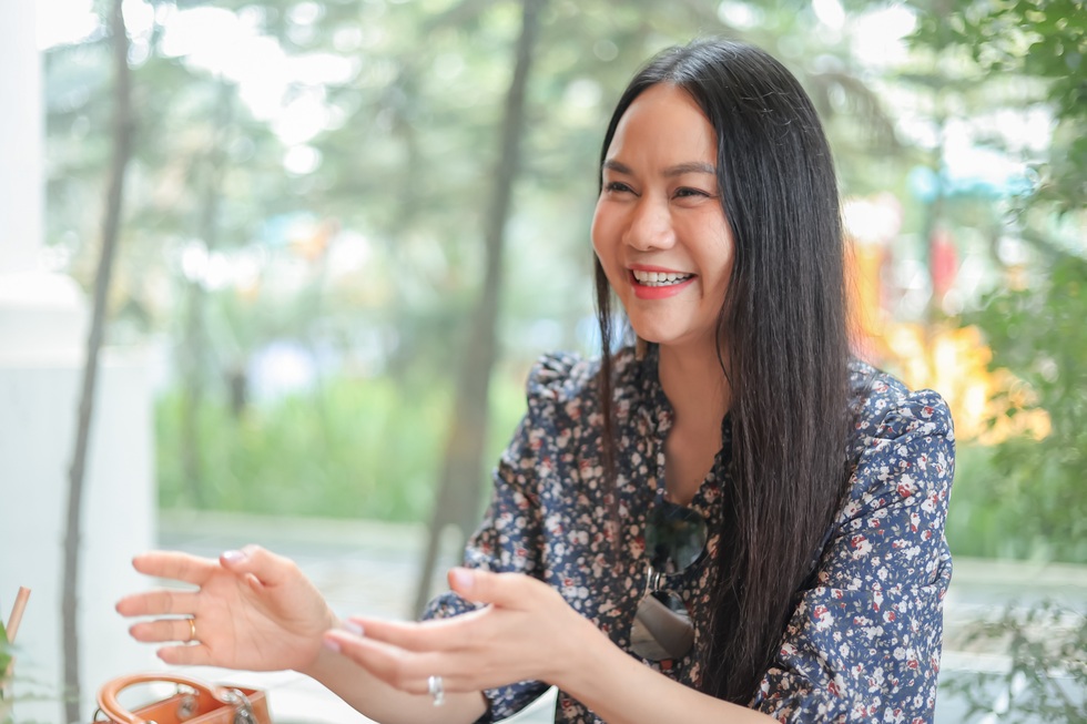 NSND Mai Hoa nói về danh xưng Nữ hoàng nhạc phim, hạnh phúc ở tuổi 50 - 1 NSND Mai Hoa nói về danh xưng Nữ hoàng nhạc phim, hạnh phúc ở tuổi 50 - 1