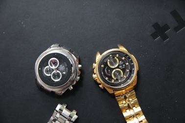 Bỏ 12.000 USD đại gia vẫn mua phải đồng hồ Rolex nhái