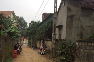 Cháu bị điện giật chết trong phòng tắm, bà đau đớn tử vong theo