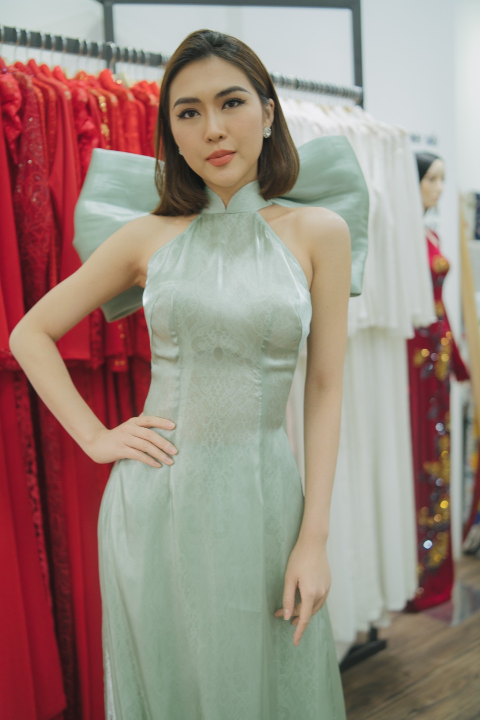 Tường Linh mời Hoa hậu Siêu quốc gia Malaysia đến Việt Nam xem biểu diễn thời trang - 10 Tường Linh mời Hoa hậu Siêu quốc gia Malaysia đến Việt Nam xem biểu diễn thời trang - 10
