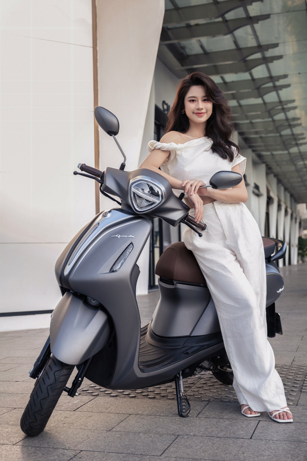 Hàn Hằng biến hóa đa dạng phong cách, làm mới bản thân với Yamaha Grande - 3 Hàn Hằng biến hóa đa dạng phong cách, làm mới bản thân với Yamaha Grande - 3