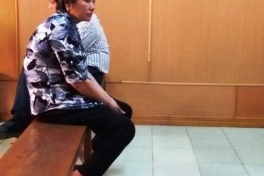 Nâng giá bán dâm để chia đôi “doanh thu” với nhân viên