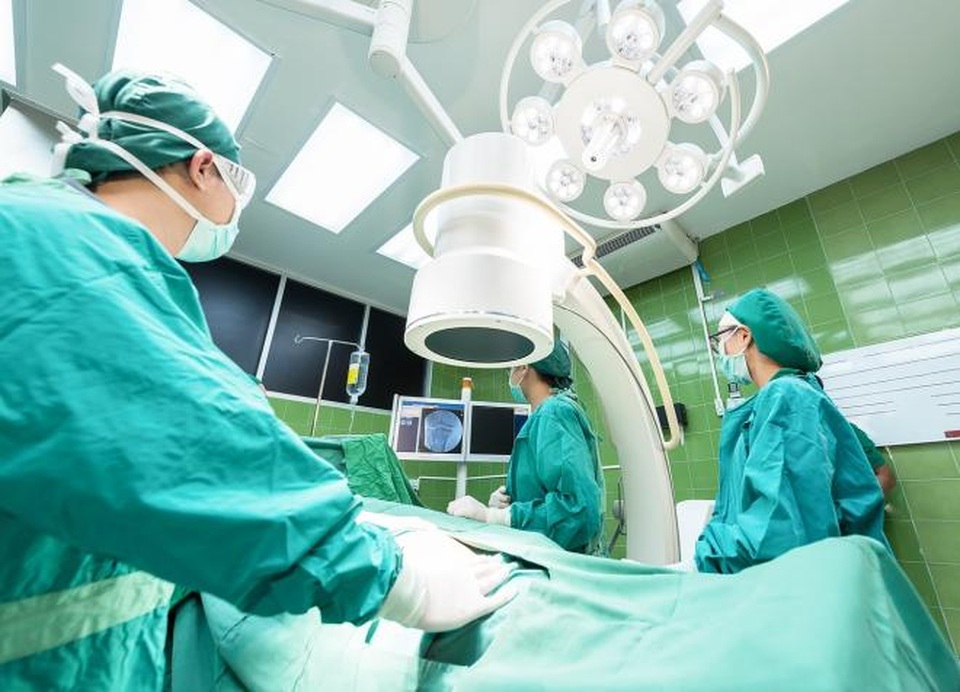 Suýt chết do mảnh bỏng ngô mắc trong răng - 1 Suýt chết do mảnh bỏng ngô mắc trong răng - 1