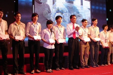 Cần Thơ: Trao học bổng cho sinh viên ngành Y nghèo, học giỏi