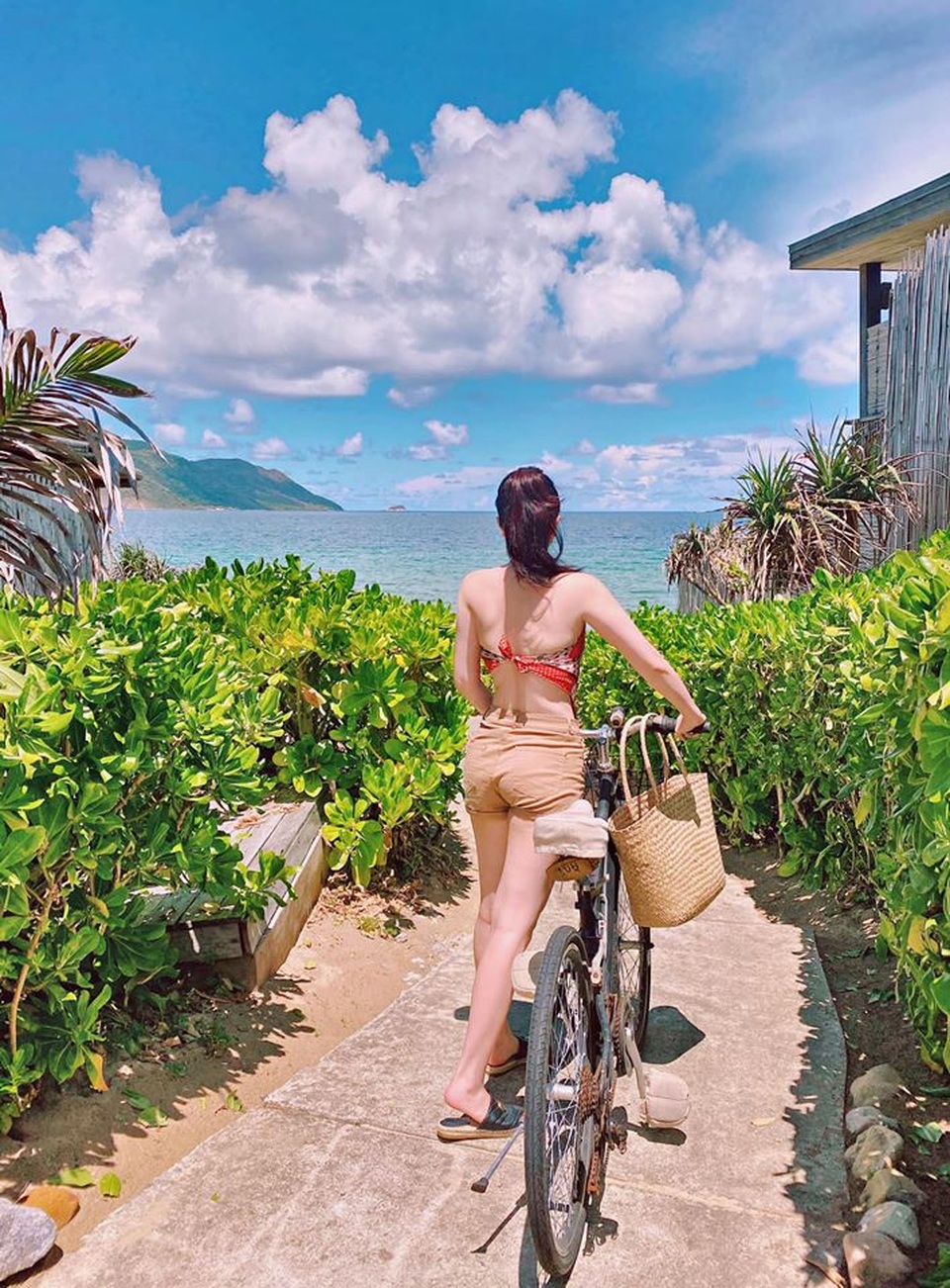 Dàn mỹ nhân Việt táo bạo quấn khăn mỏng manh thành áo hờ hững nóng bỏng - 13 Dàn mỹ nhân Việt táo bạo quấn khăn mỏng manh thành áo hờ hững nóng bỏng - 13