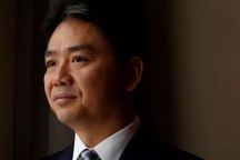 Tỉ phú Trung Quốc dính cáo buộc cưỡng bức nữ sinh viên tại Mỹ