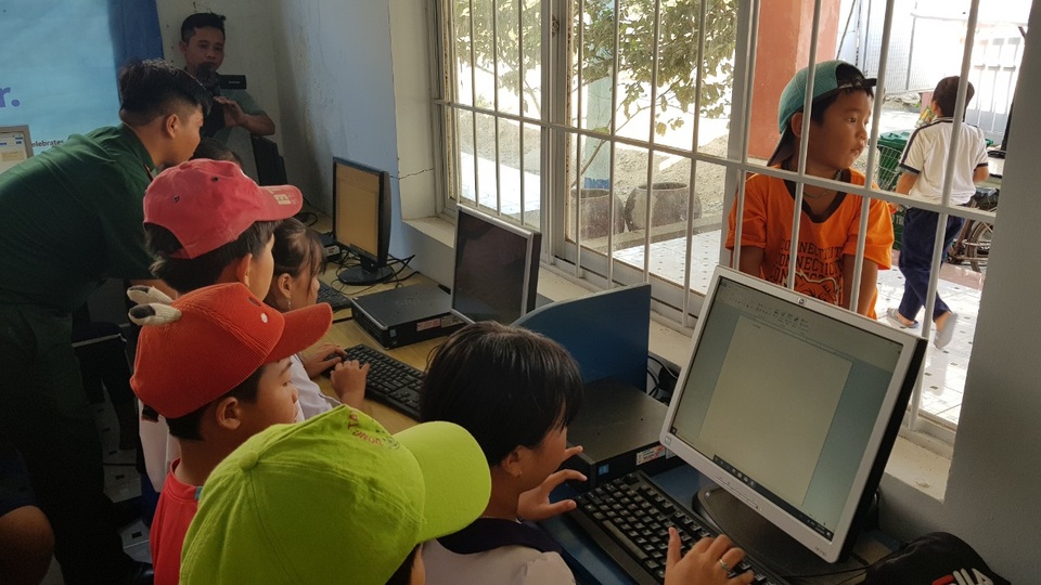 Lớp học đặc biệt giữa biển khơi - 4 Lớp học đặc biệt giữa biển khơi - 4