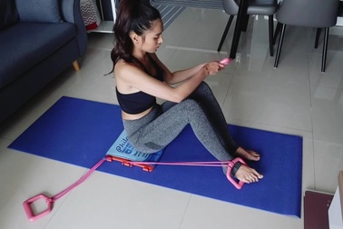 Hướng dẫn dùng dụng cụ tập kháng lực của ông cụ 87 tuổi