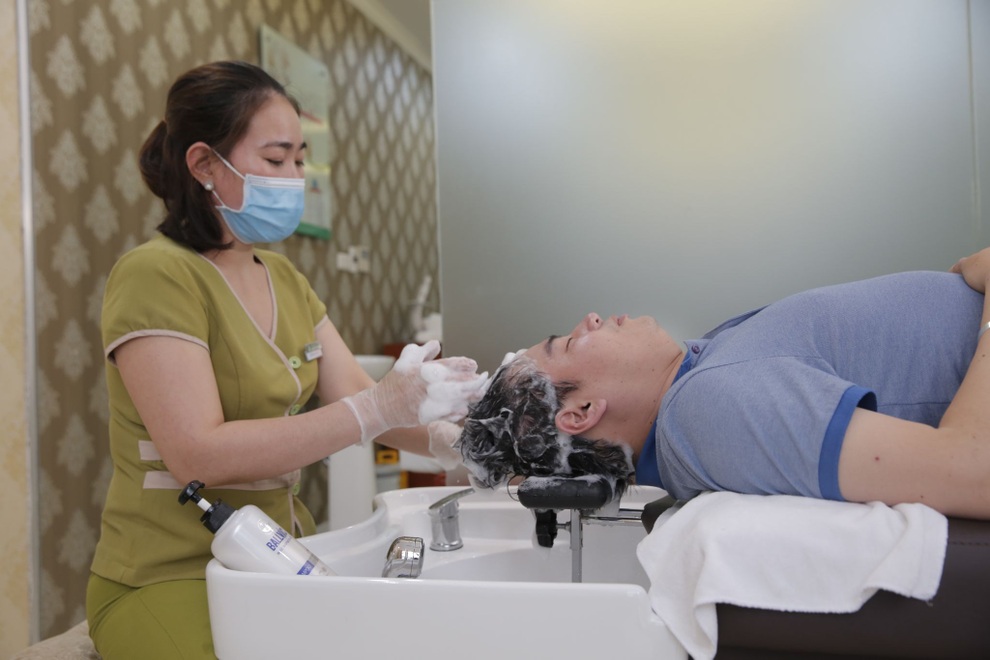 Da đầu khỏe, tóc mọc nhanh nhờ liệu pháp chăm sóc da đầu tại Petunia Charm Center - 2 Da đầu khỏe, tóc mọc nhanh nhờ liệu pháp chăm sóc da đầu tại Petunia Charm Center - 2