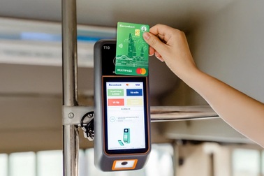 Giao thông công cộng TPHCM tiên phong thanh toán không tiền mặt