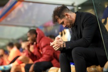 HLV Diego Simeone đứng trước nguy cơ bị Atletico Madrid sa thải