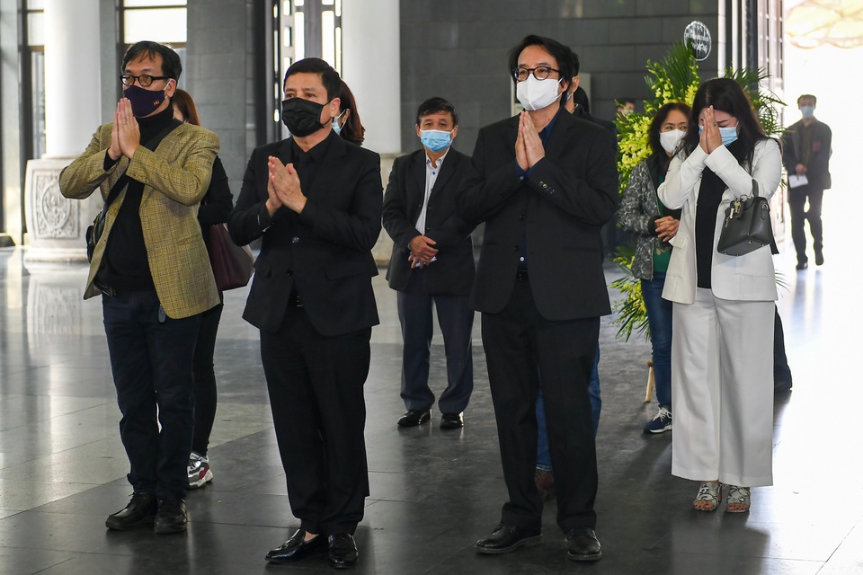 Nghệ sĩ ngậm ngùi tiễn biệt ông già hiền lành, chất phác của màn ảnh Việt - 25 Nghệ sĩ ngậm ngùi tiễn biệt ông già hiền lành, chất phác của màn ảnh Việt - 25