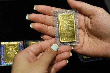 Vàng thế giới tăng cao, trong nước vượt 140 triệu đồng/lượng