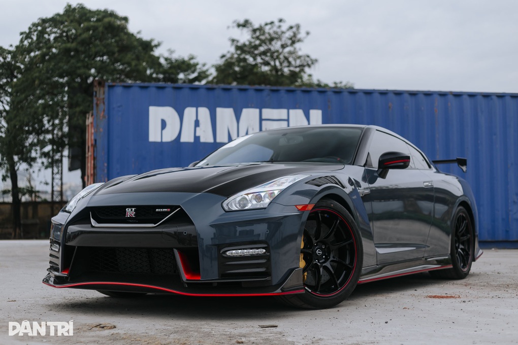 Mẫu xe Nissan này có giá lên đến 15 tỷ đồng, cả Việt Nam chỉ có 1 chiếc - 1