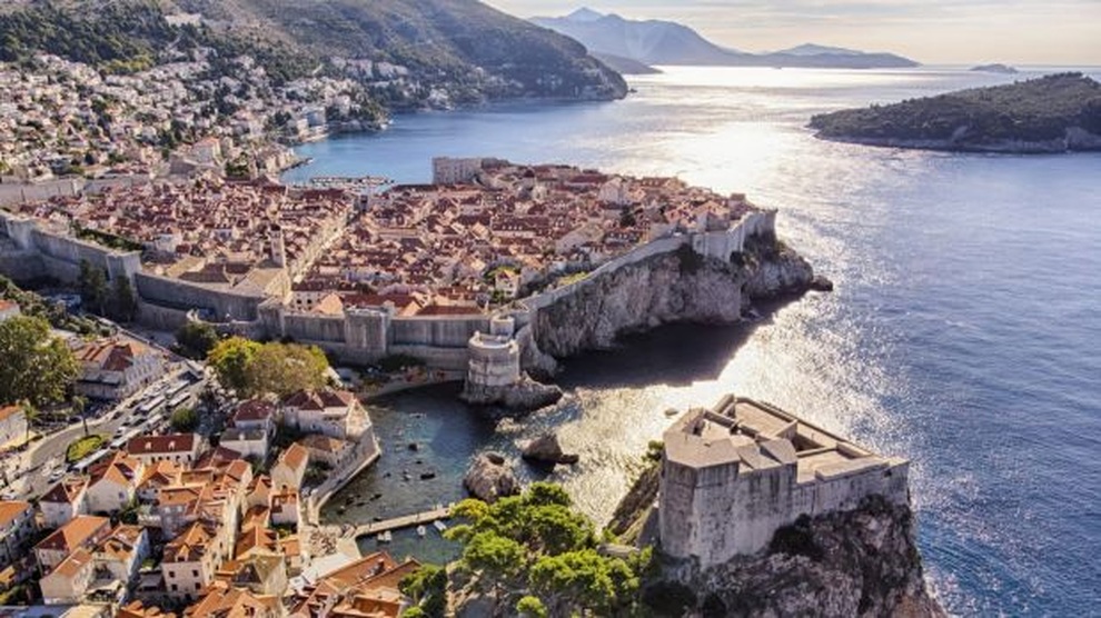 Phố cổ Hội An lọt top 10 điểm du lịch không có ô tô đẹp nhất thế giới - 8