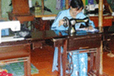 Những cô gái trở về từ “thiên đường sex”