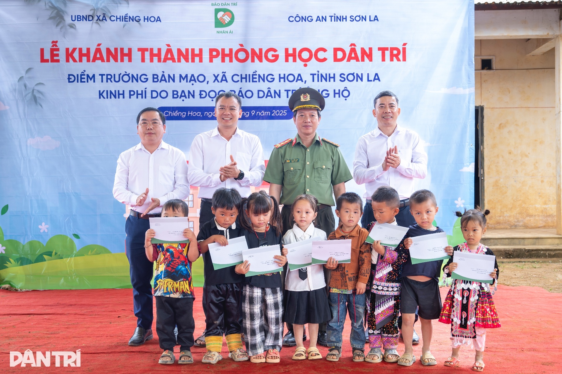 Khánh thành điểm trường trên mây tặng học sinh vùng cao Sơn La - 12