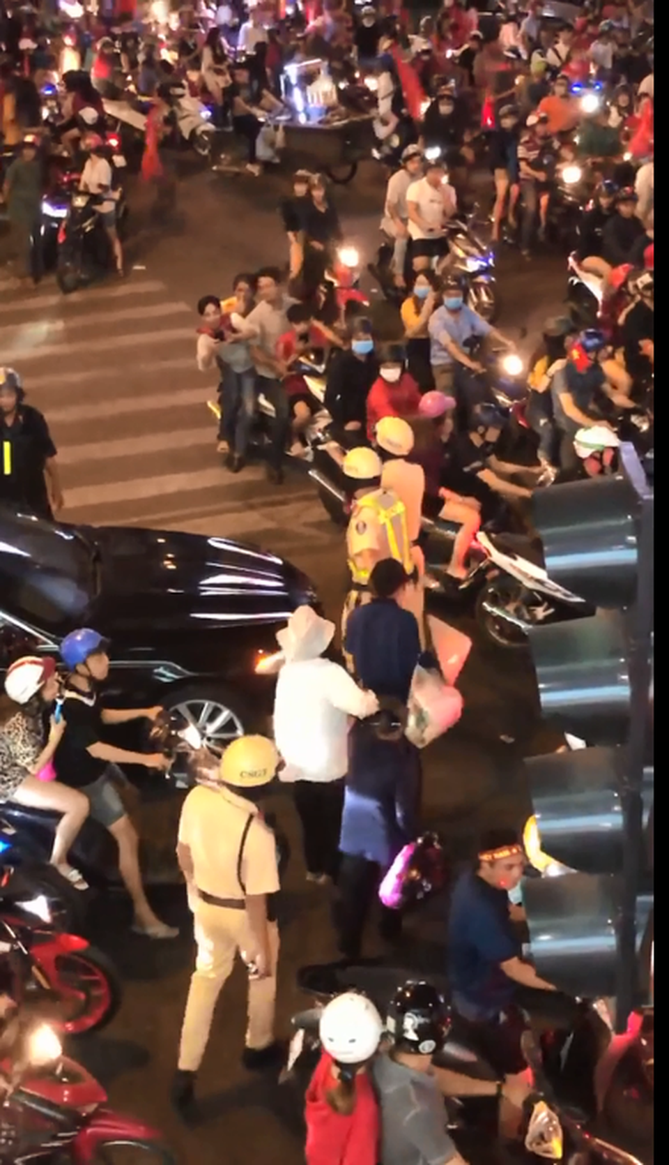 Những hành động đẹp được độc giả Dân trí chia sẻ nhiều trong năm 2019 - 8 Những hành động đẹp được độc giả Dân trí chia sẻ nhiều trong năm 2019 - 8
