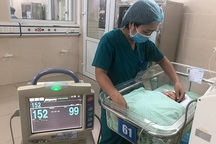 Thông tin mới nhất về bé sơ sinh bị bỏ rơi trong khe tường hẹp tại Hà Nội