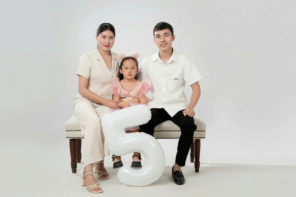 Nữ chiến sĩ vác kèn 19kg từng gây sốt, cùng chồng góp mặt ở sự kiện A80 - 2 Nữ chiến sĩ vác kèn 19kg từng gây sốt, cùng chồng góp mặt ở sự kiện A80 - 2