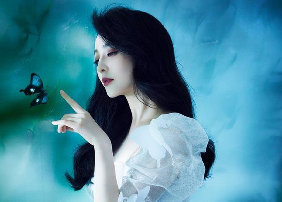 Phạm Băng Băng để lộ “vòng hai” lớn bất thường - 6 Phạm Băng Băng để lộ “vòng hai” lớn bất thường - 6