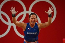 Nữ đô cử Philippines "bơi trong tiền" sau tấm HCV Olympic lịch sử