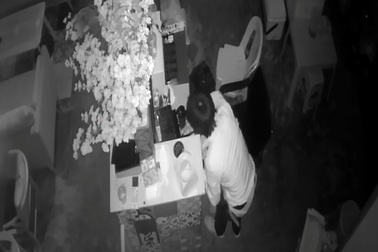 Quán cafe bị trộm đột nhập 2 lần lấy tiền