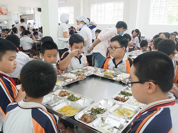 Sau khi phản ánh về chất lượng bữa ăn bán trú tại Trường Tiểu học Trần Thị Bưởi: Phòng GD-ĐT quận 9 cam kết sẽ thanh tra toàn diện các hoạt động của nhà trường - Ảnh 2. Sau khi phản ánh về chất lượng bữa ăn bán trú tại Trường Tiểu học Trần Thị Bưởi: Phòng GD-ĐT quận 9 cam kết sẽ thanh tra toàn diện các hoạt động của nhà trường - Ảnh 2.