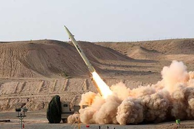 Iran “khoe” tên lửa đạn đạo nâng cấp