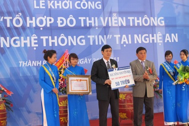 VNPT ủng hộ Hội Khuyến học Nghệ An 50 triệu đồng