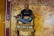 Vụ ngai vàng bị xâm hại: Giám đốc trung tâm di tích xin chịu trách nhiệm