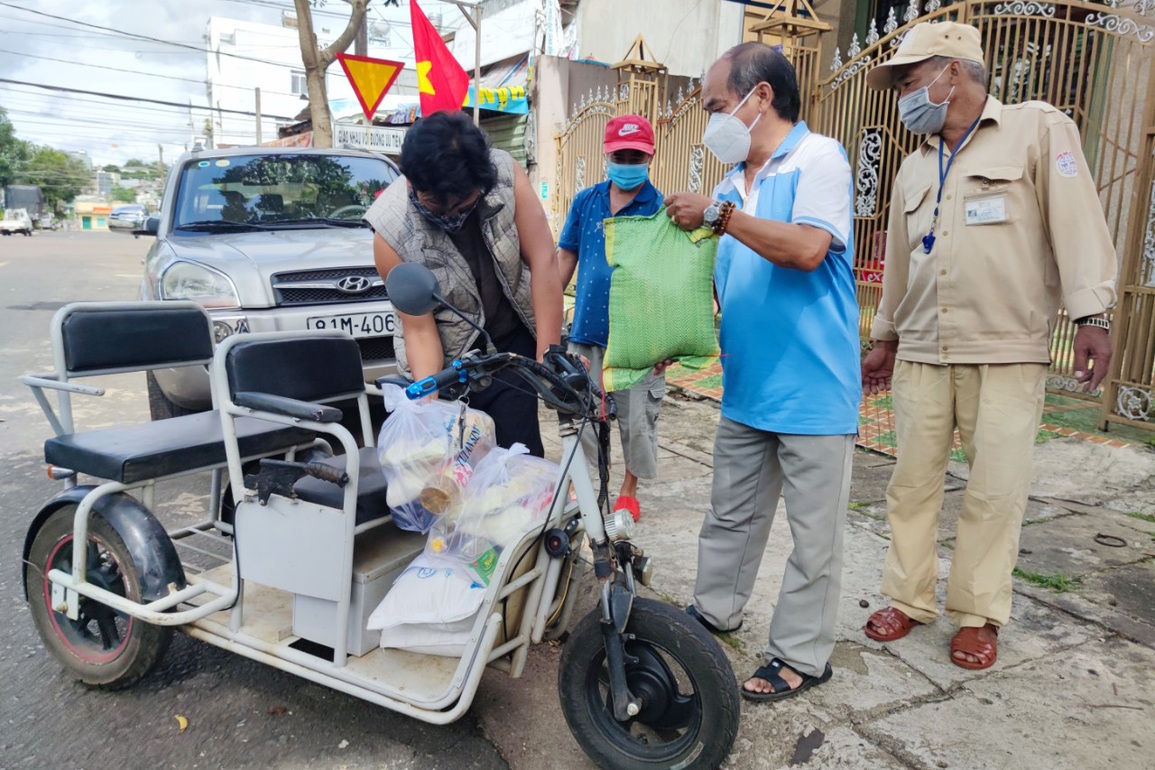Đổi mới cách tuyên truyền chính sách, hỗ trợ việc làm đến người dân - 3 Đổi mới cách tuyên truyền chính sách, hỗ trợ việc làm đến người dân - 3