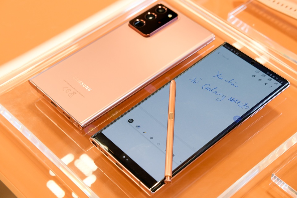 Thực tế bộ đôi Galaxy Note20 và Note20 Ultra tại Việt Nam - 1 Thực tế bộ đôi Galaxy Note20 và Note20 Ultra tại Việt Nam - 1