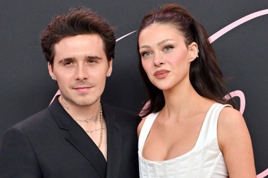 Đám cưới lại ồn ào của con trai cả khiến gia đình Beckham tan nát con tim