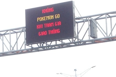 Xử nghiêm người chơi Pokemon Go khi tham gia giao thông