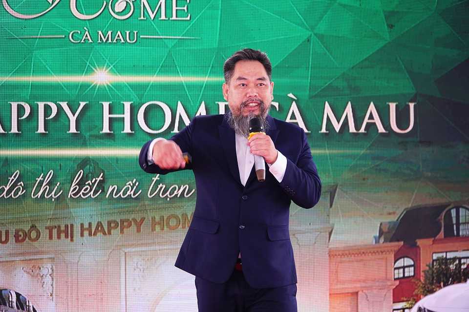 Lý Hải - Minh Hà xuất hiện tại lễ giới thiệu dự án Happy Home Cà Mau - 2 Lý Hải - Minh Hà xuất hiện tại lễ giới thiệu dự án Happy Home Cà Mau - 2
