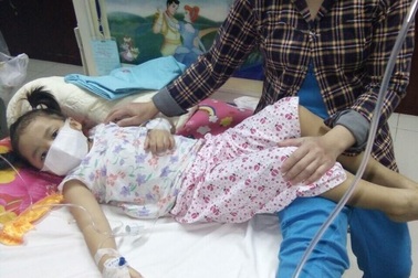 Quặn lòng với ước mơ của bé gái 5 tuổi bị suy tủy